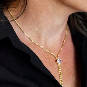 Colar Gravatinha em Cordão Baiano com Pedra de Zircônia Cristal