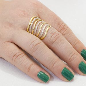 Anel com 7 Elos Banhado a Ouro 18k e Detalhes em Ródio
