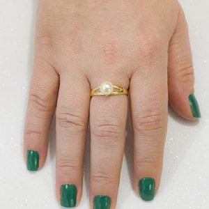Anel com Pérola Banhado a Ouro 18k