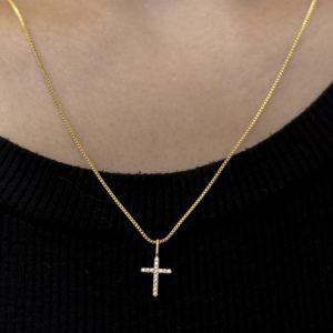 Colar Malha Veneziana c/ Pingente Cruz Cravejada