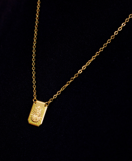 Escapulário Masculino Banhado a Ouro 18K - Imagem 2